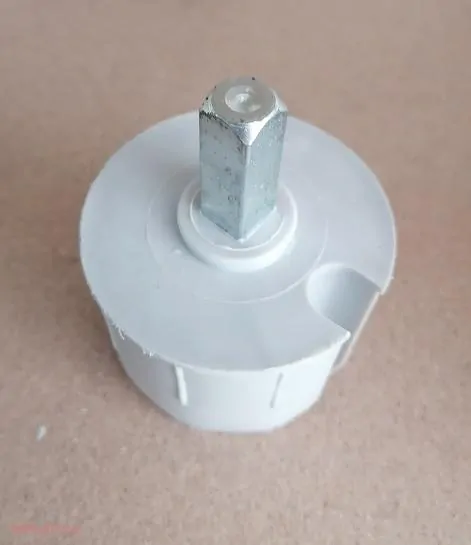 Koncovka navíjecího válce se 4-hranem, průměr 70 mm
